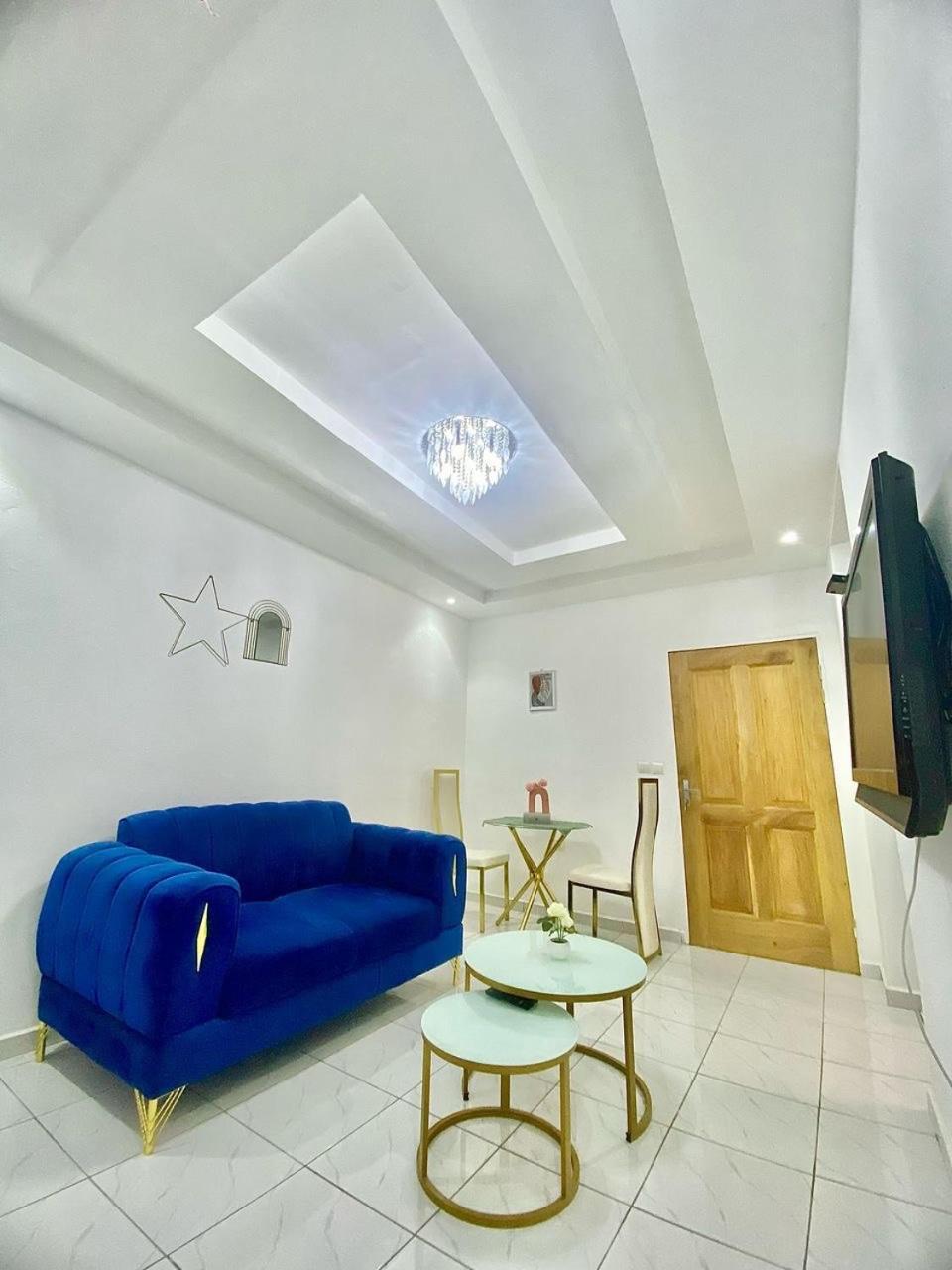 Chez Jo Appartements Meubles Yassa Douala Bagian luar foto